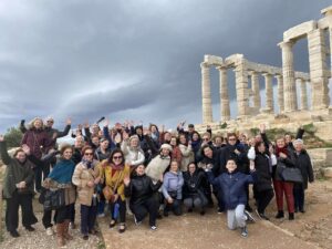 Μια ομολογουμένως επιτυχημένη εκδρομή διοργάνωσε και φέτος το Λύκειο των Ελληνίδων Βέροιας πριν τις γιορτές στην στολισμένη Αθήνα